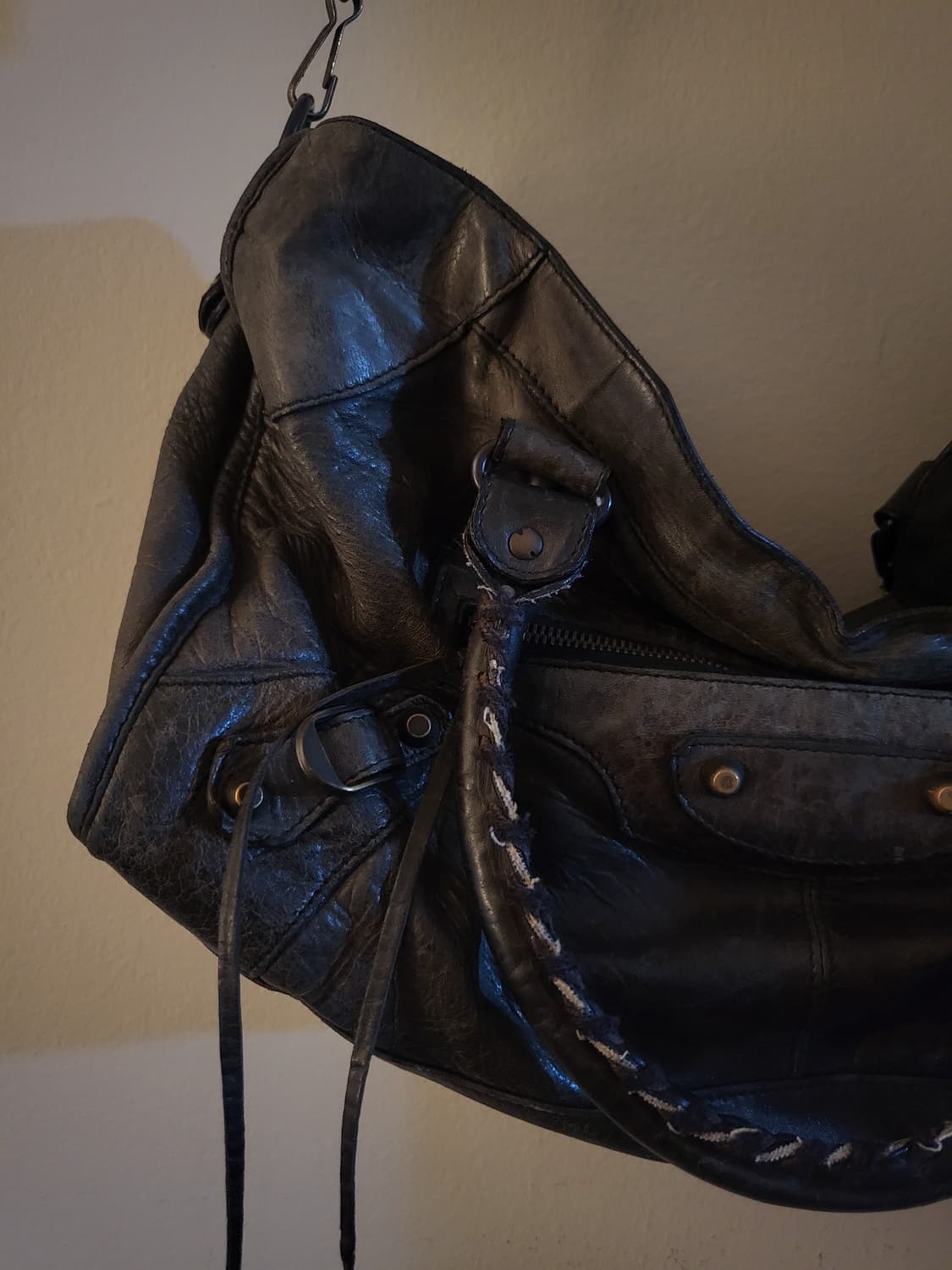 발렌시아가 모터백 상품이미지3