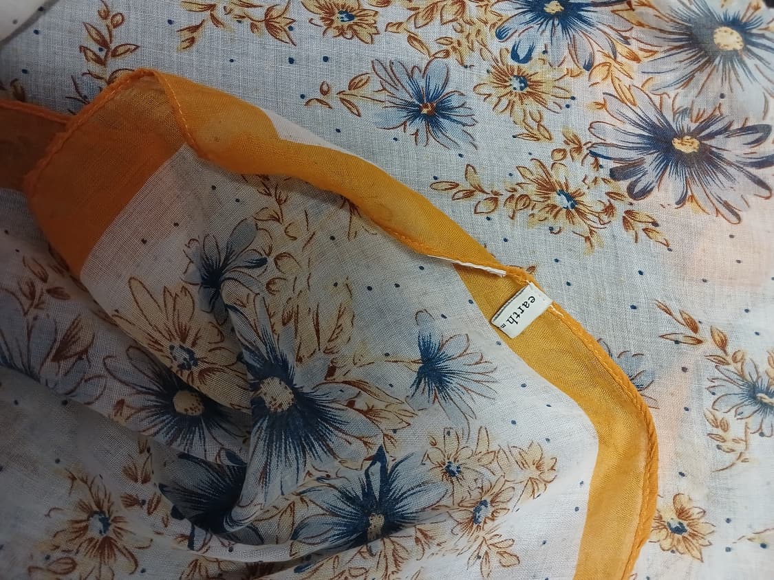 Earth music 플라워 스카프  상품이미지2