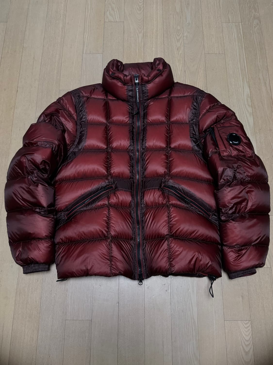 cp컴퍼니 dd쉘 버건디 m사이즈 23fw 새상품 급처 상품이미지1