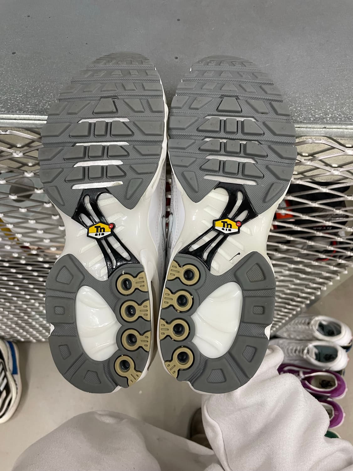 나이키 에어맥스 플러스 화이트 265 상품이미지6