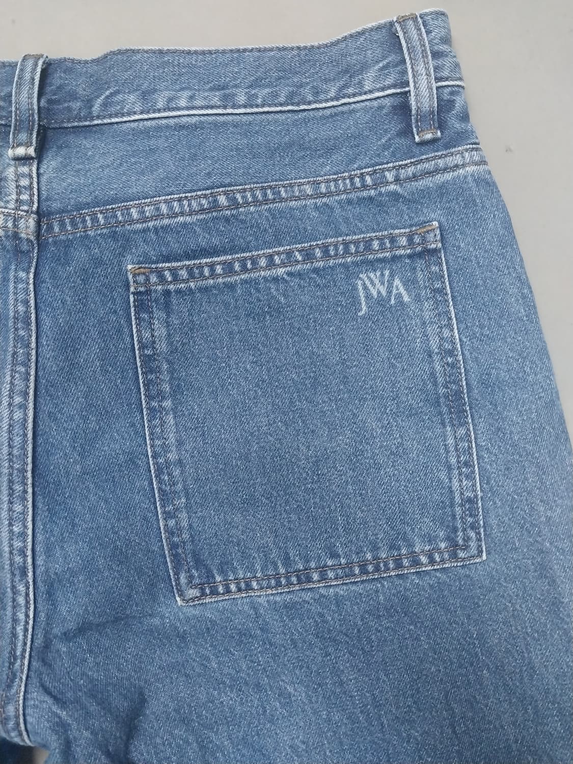 [33] 유니클로 X JW 앤더슨 스트레이트진 청바지 상품이미지9