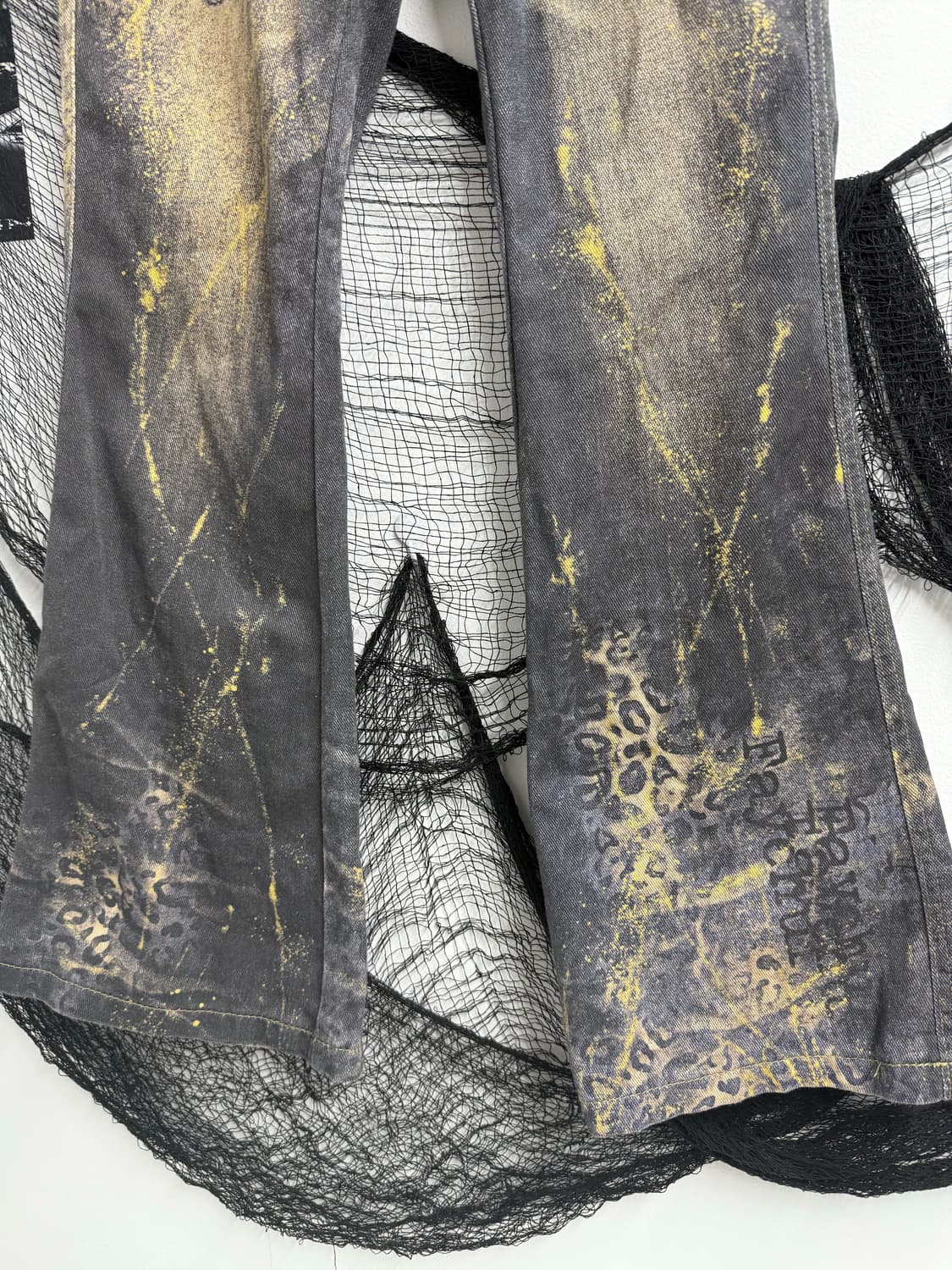 00s leopard damage printing jeans 상품이미지3