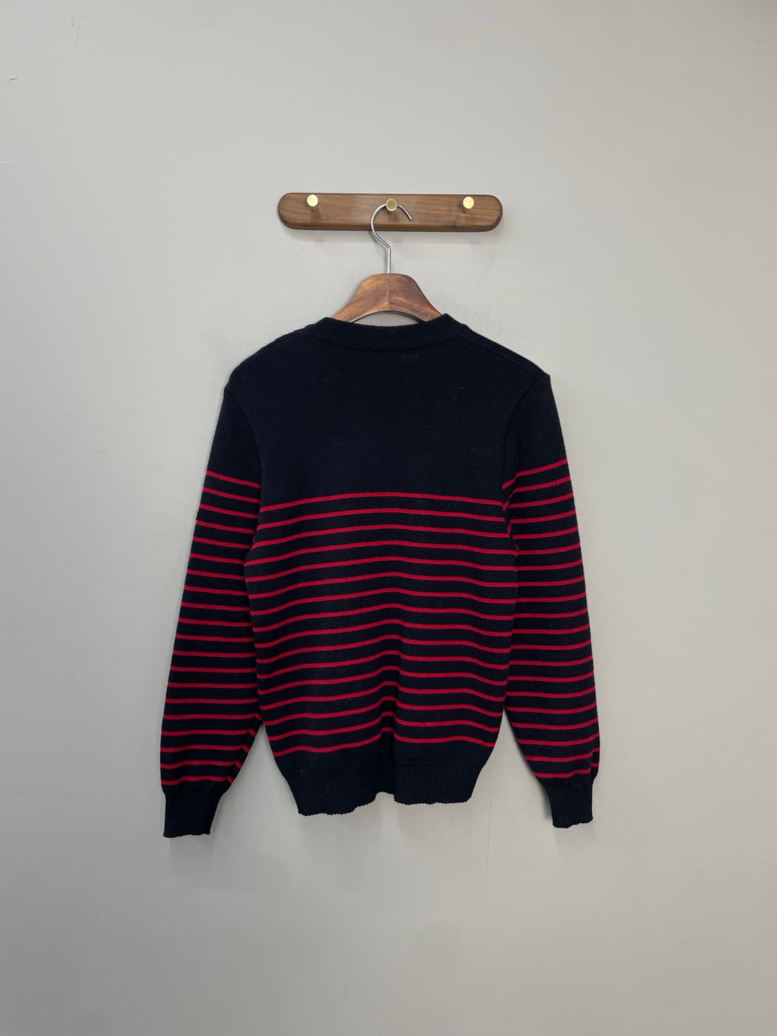 세인트제임스 버튼 디테일 레드 스트라이프 니트 H1604 상품이미지5