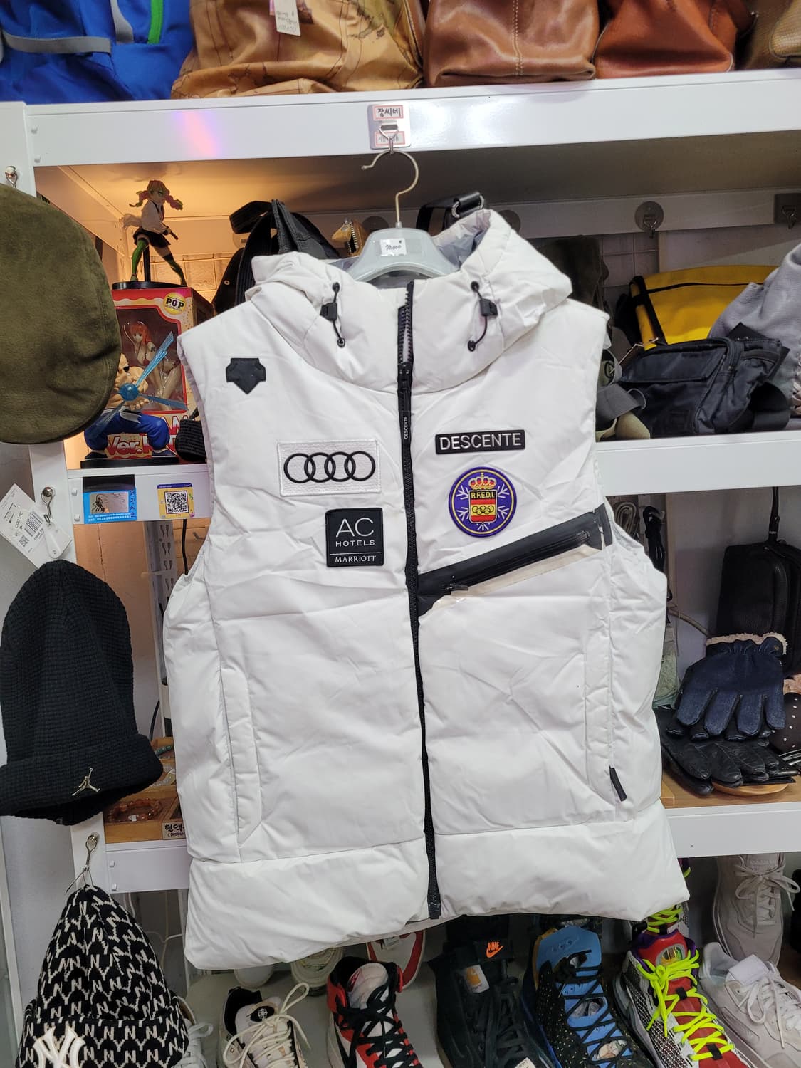 데쌍트 Spain snow 화이트 패딩 조끼 (오리털) 상품이미지1