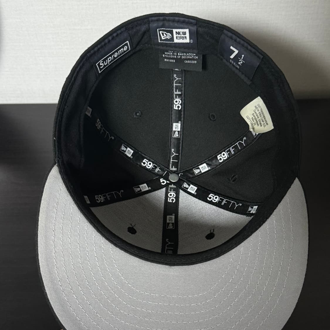 24SS 슈프림 골드 크로스 S 로고 뉴에라 블랙 712(59.6cm) 상품이미지3