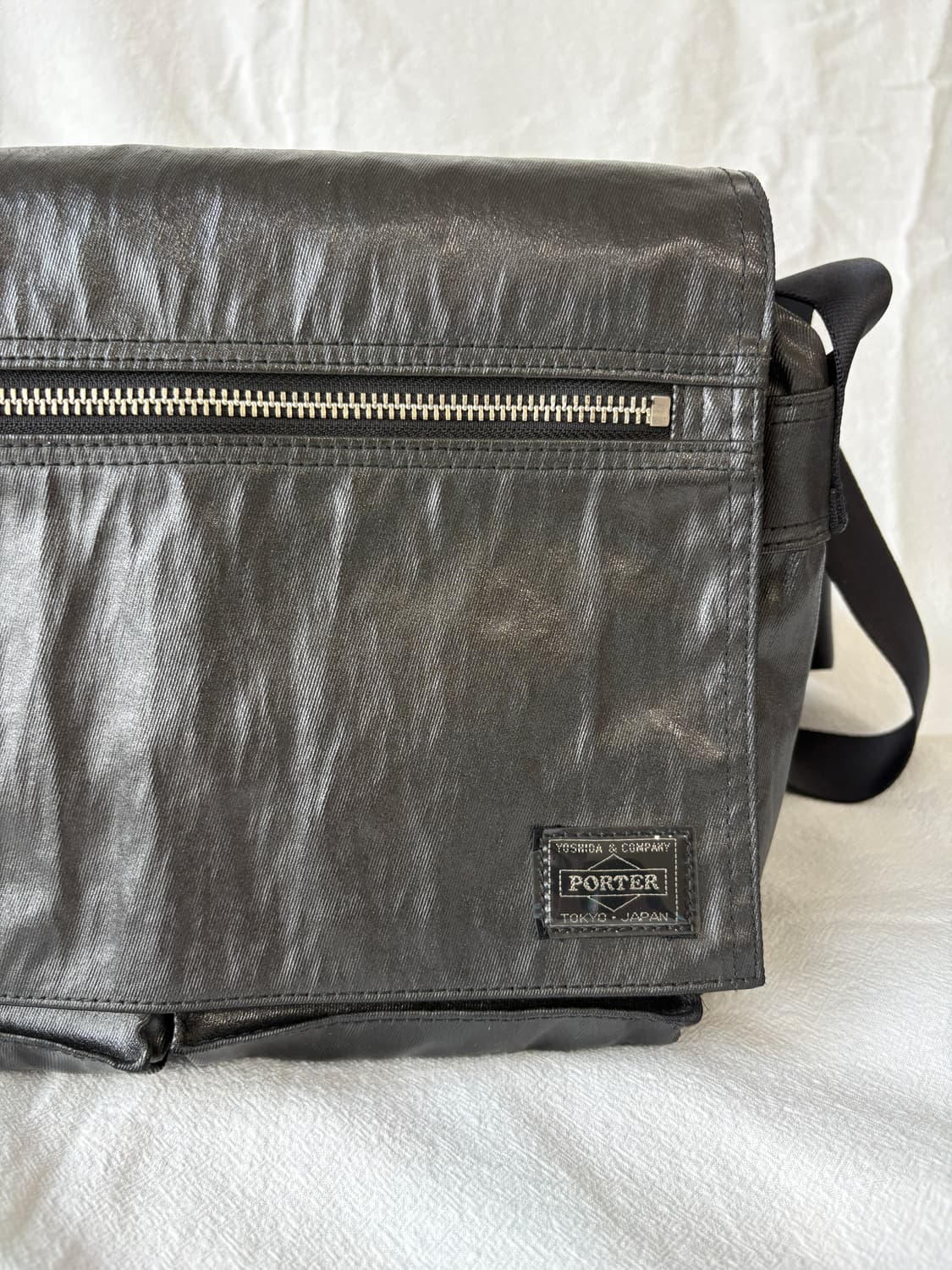 요시다포터 폴리 샤인 숄더백 상품이미지3