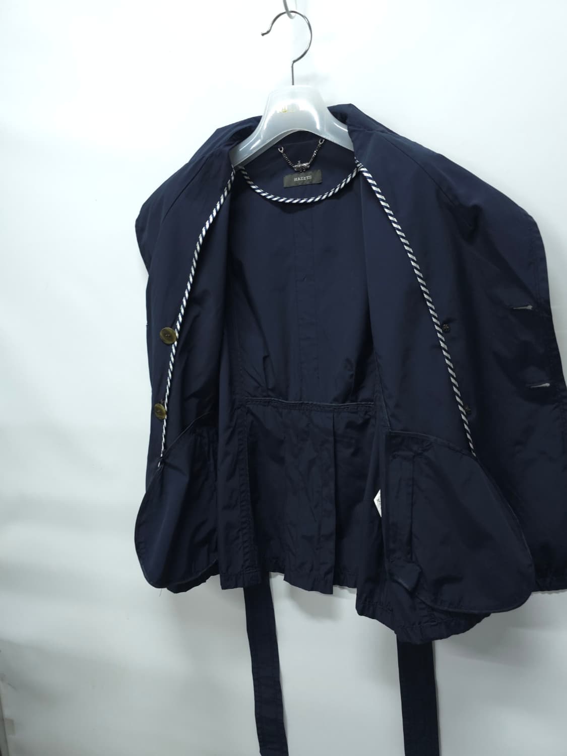 헤지스 여성 네이비 더블 버튼 트렌치 숏코트 (55) 상품이미지10