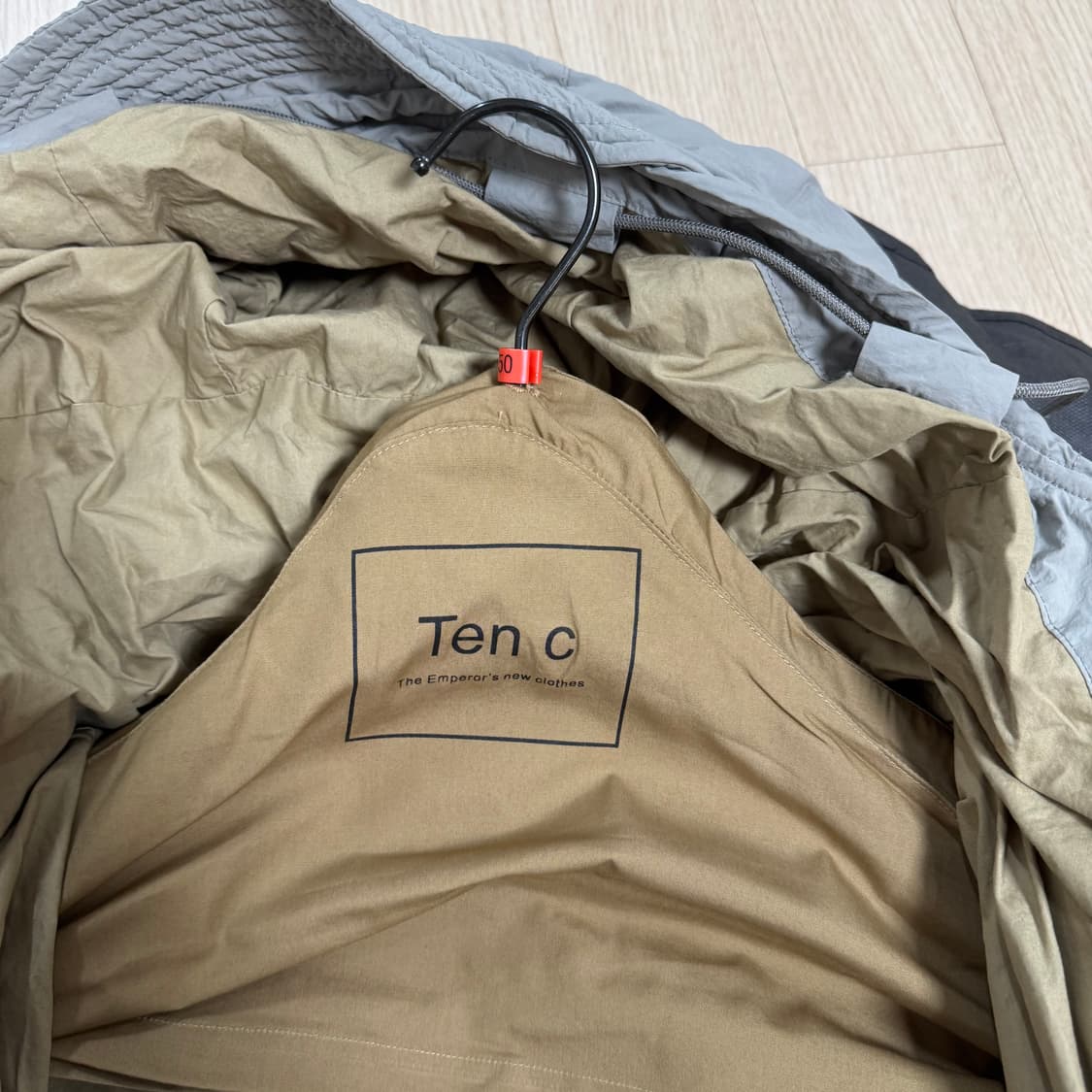 (새상품)텐씨 서바이벌 패딩 파카 그레이 50사이즈 상품이미지3