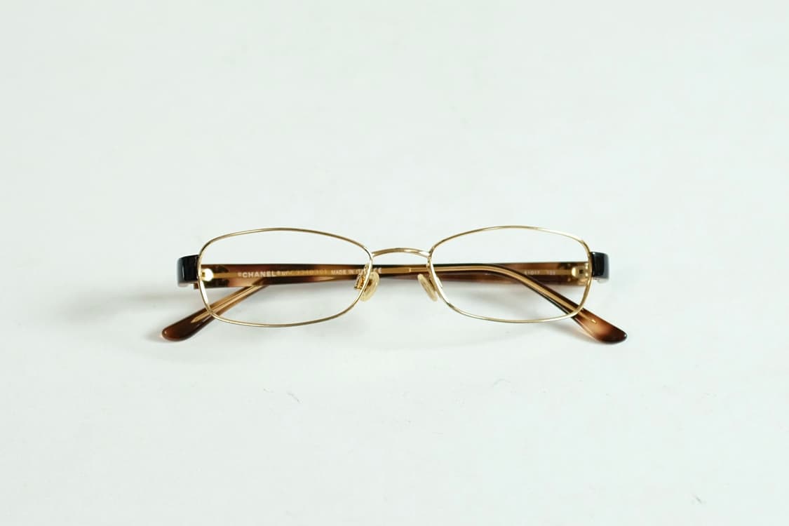CHANEL 샤넬 금테 안경 상품이미지2