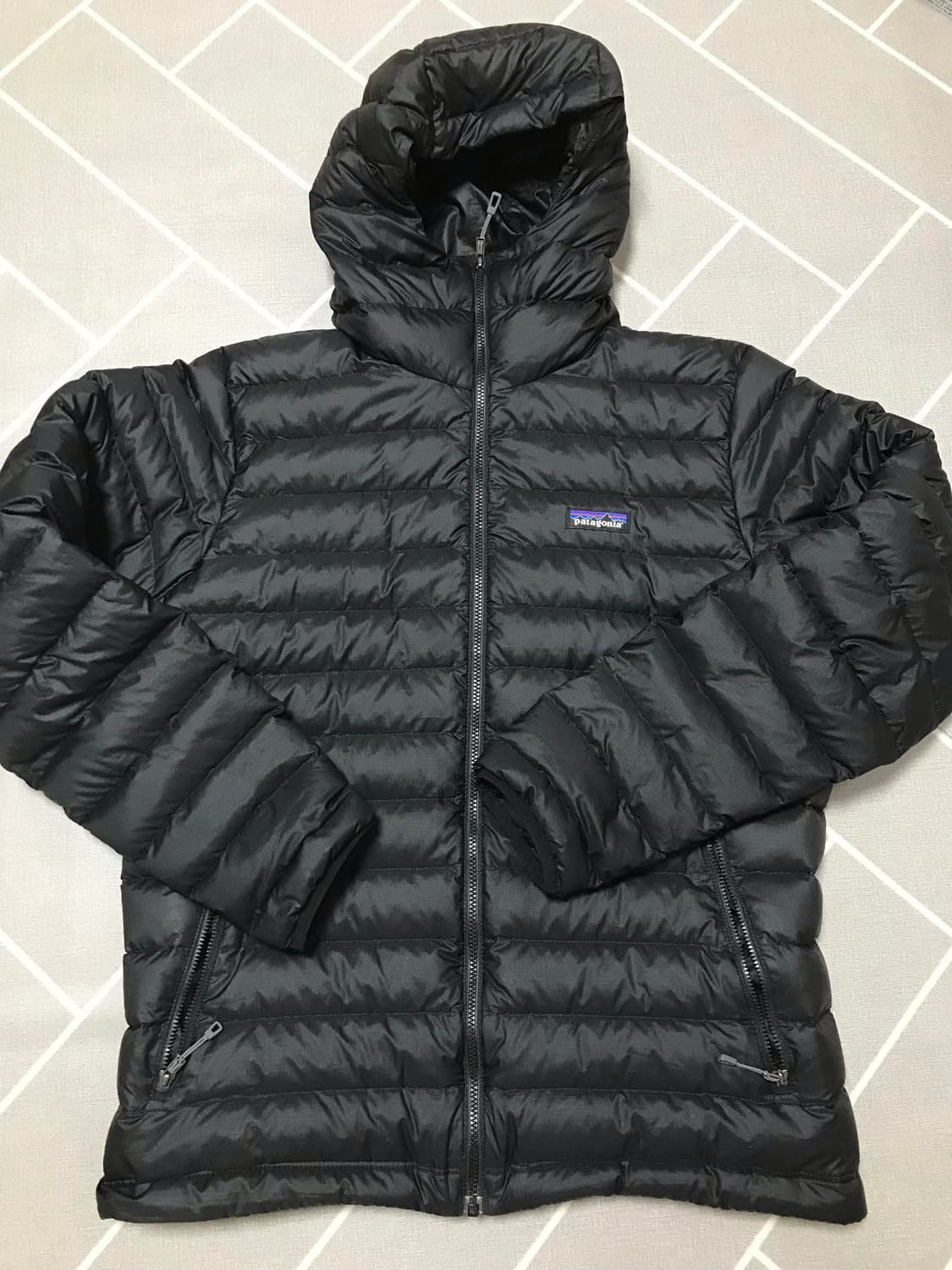  파타고니아 패딩  상품이미지1