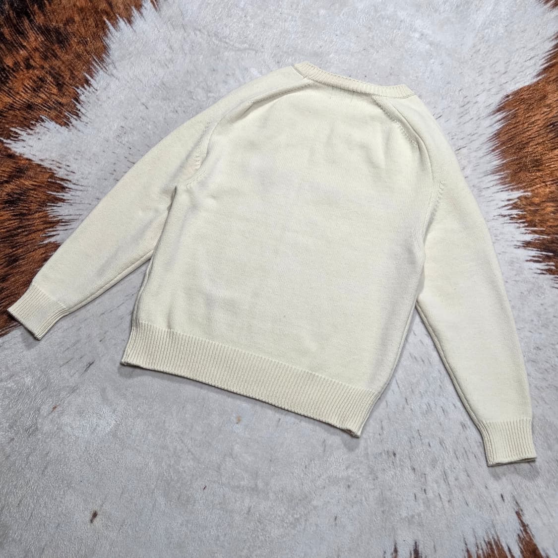 빈티지 아이보리 레터링 라운드 니트 상품이미지4