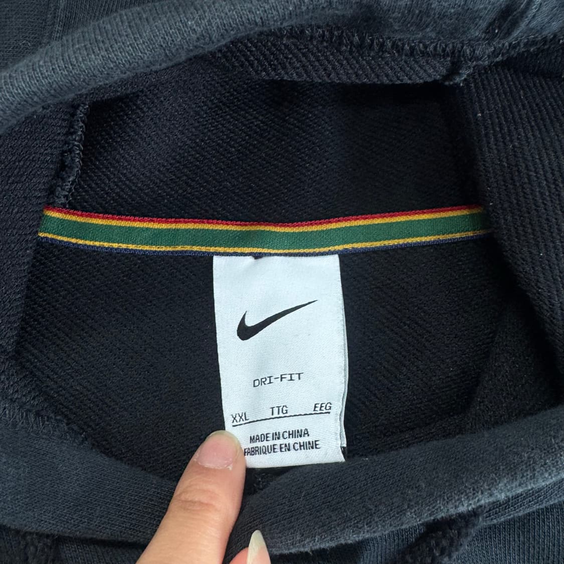 Nike 나이키 스몰로고 블랙 후드티  상품이미지5