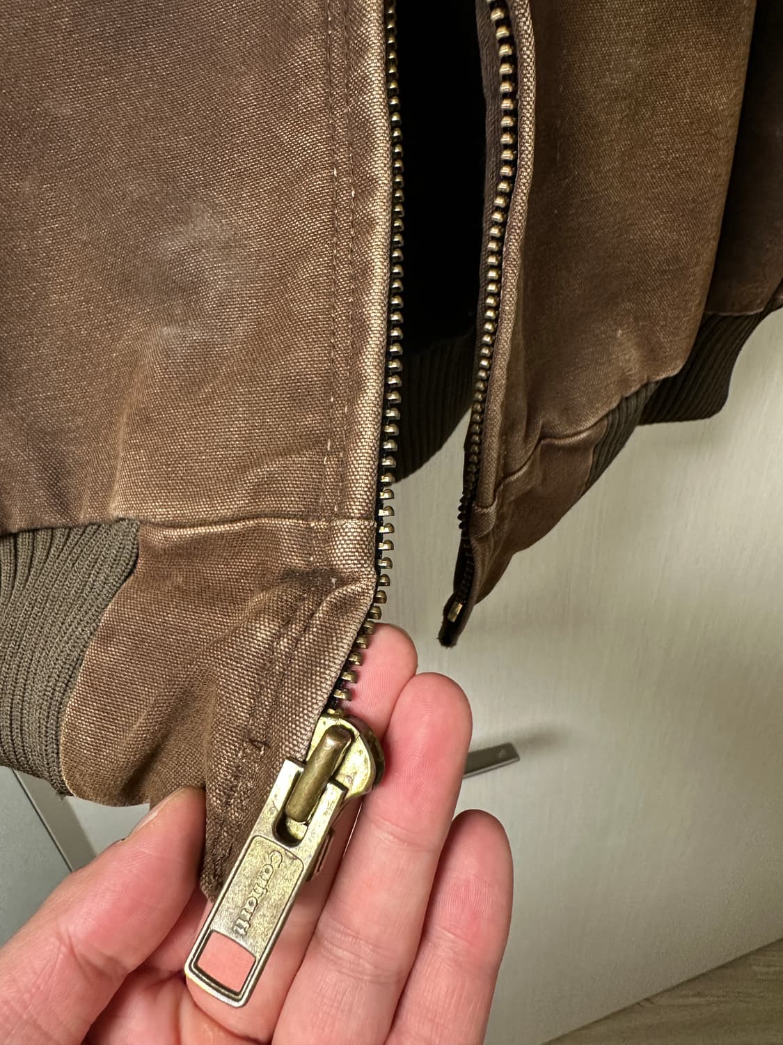 최상급 칼하트 j130 다크브라운 XL 상품이미지4