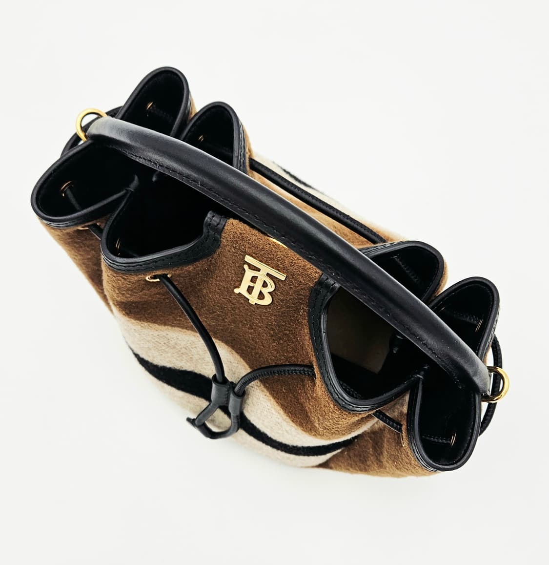 버버리 TB 로고 미니 캔버스 버킷백 상품이미지7