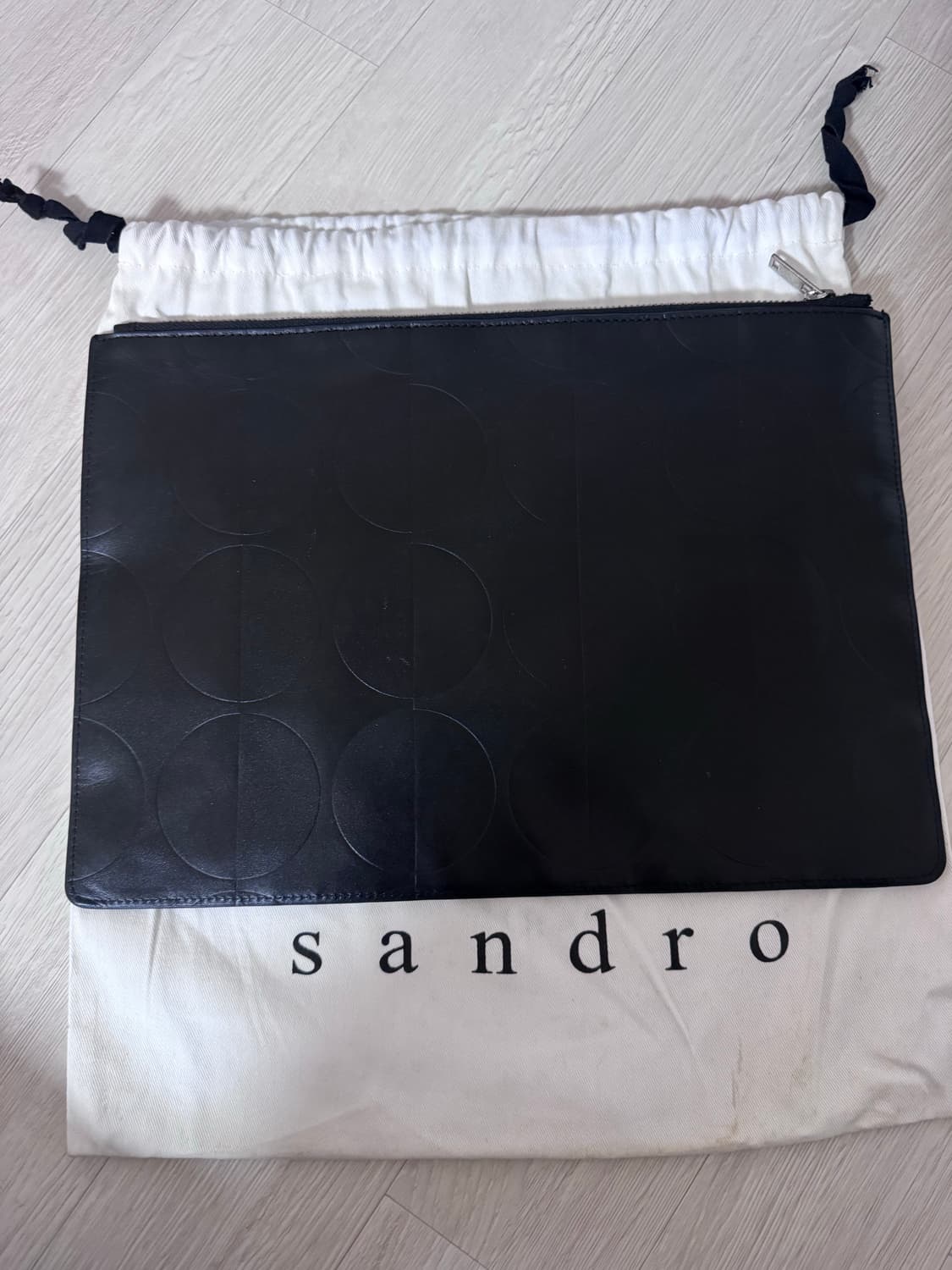 산드로 클러치백 판매합니다. 상품이미지2