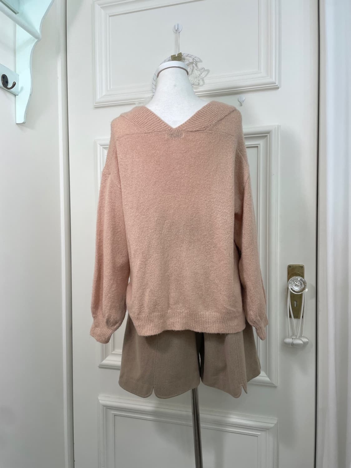 EARTH pink beige v-neck soft knit top 상품이미지3