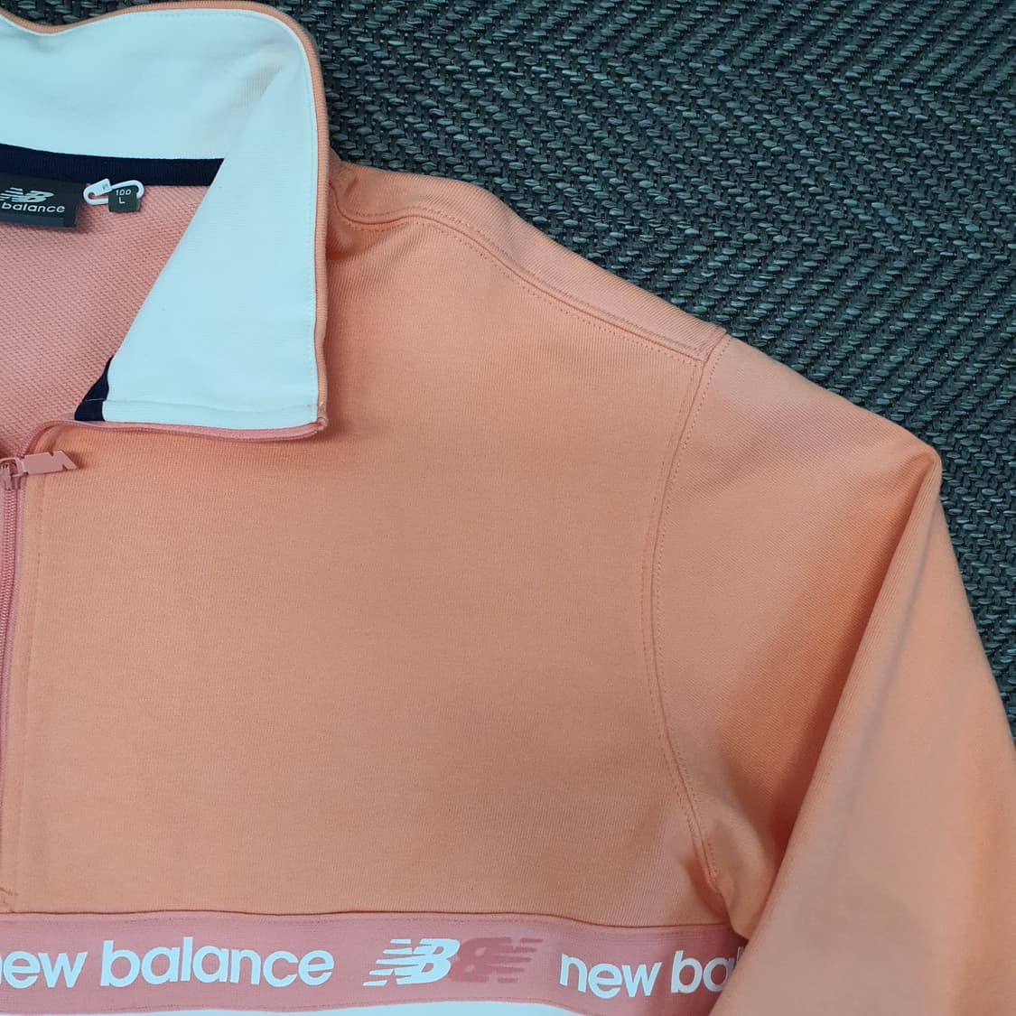 뉴발란스 반집업 맨투맨 남자105 상품이미지3