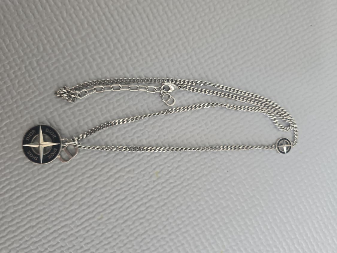 디올x스톤 콜라보 목걸이 상품이미지4