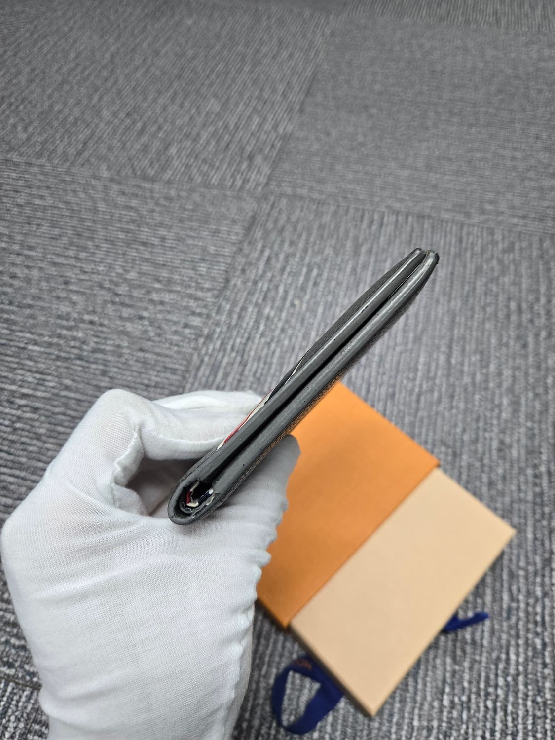 [특가][정품]톰브라운 사선 반지갑 상품이미지4