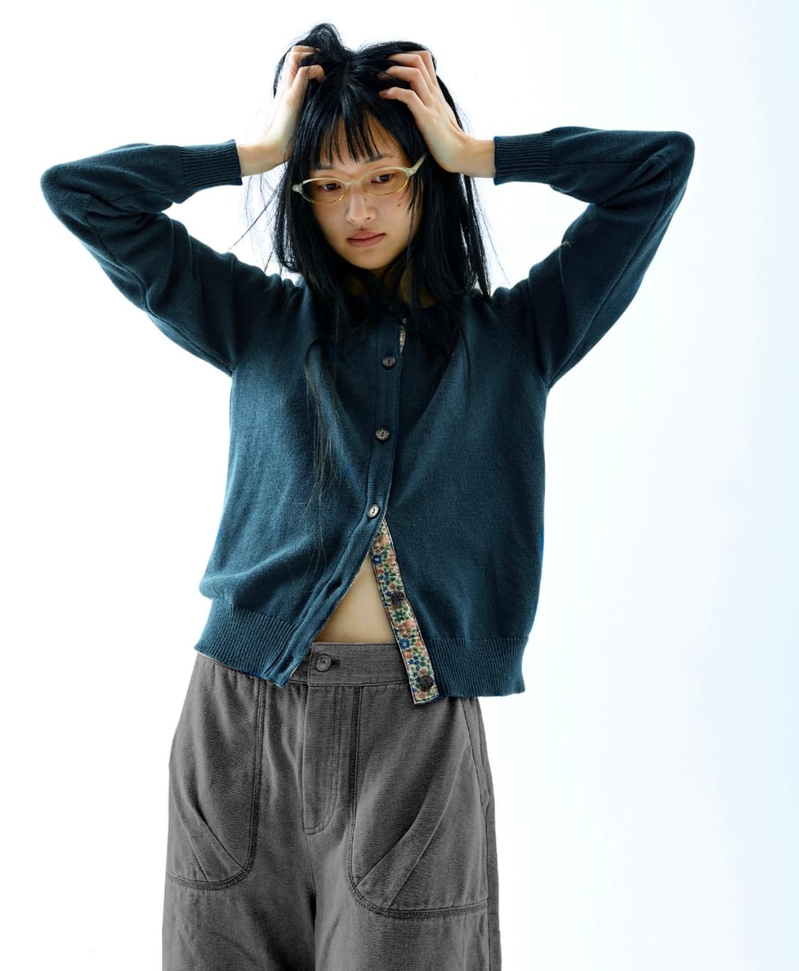 코이세이오 FLOWER PLACKET CARDIGAN NAVY 상품이미지1