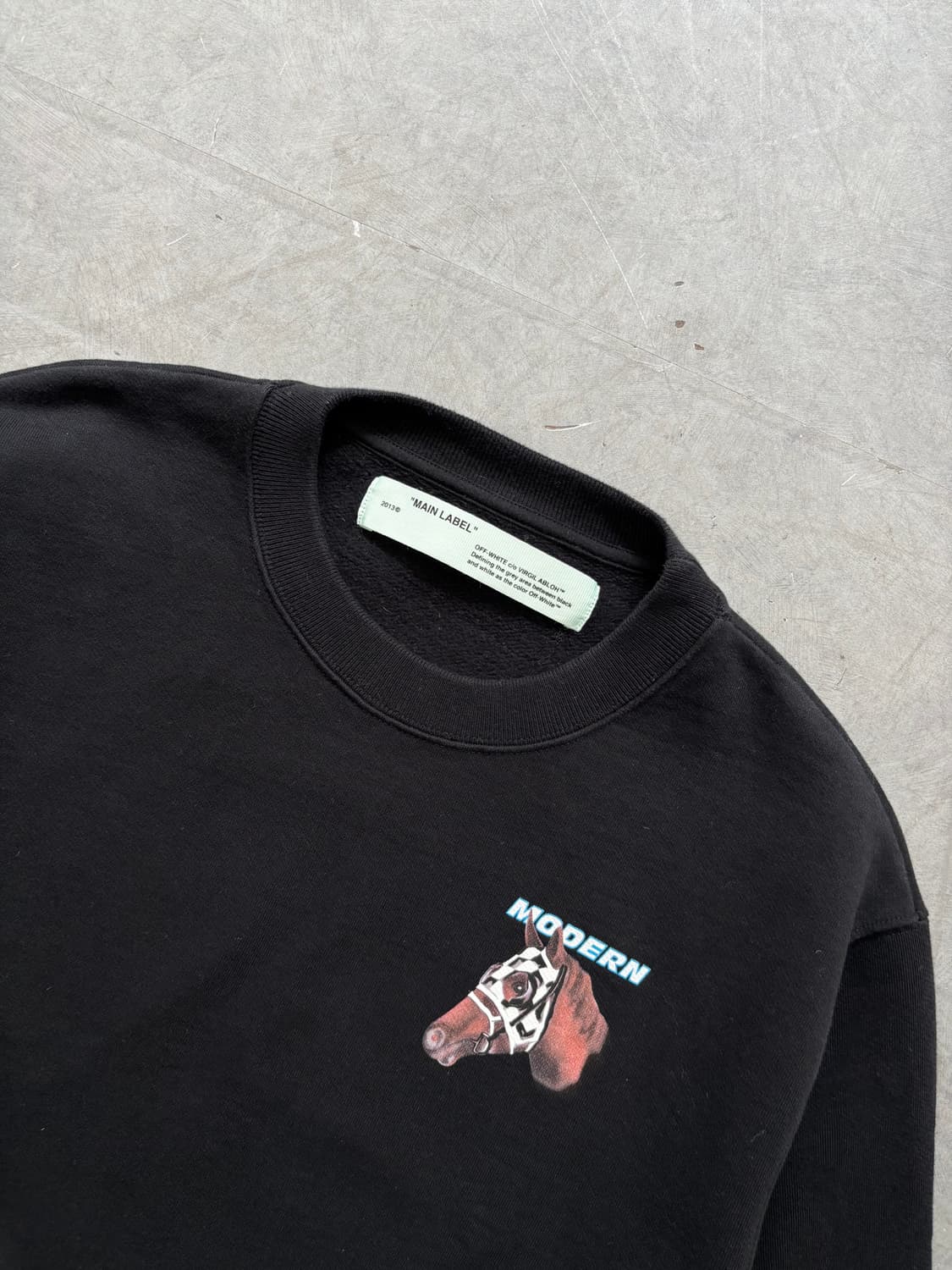 Off White 오프화이트 블랙 레이싱 크롭 맨투맨 상품이미지5