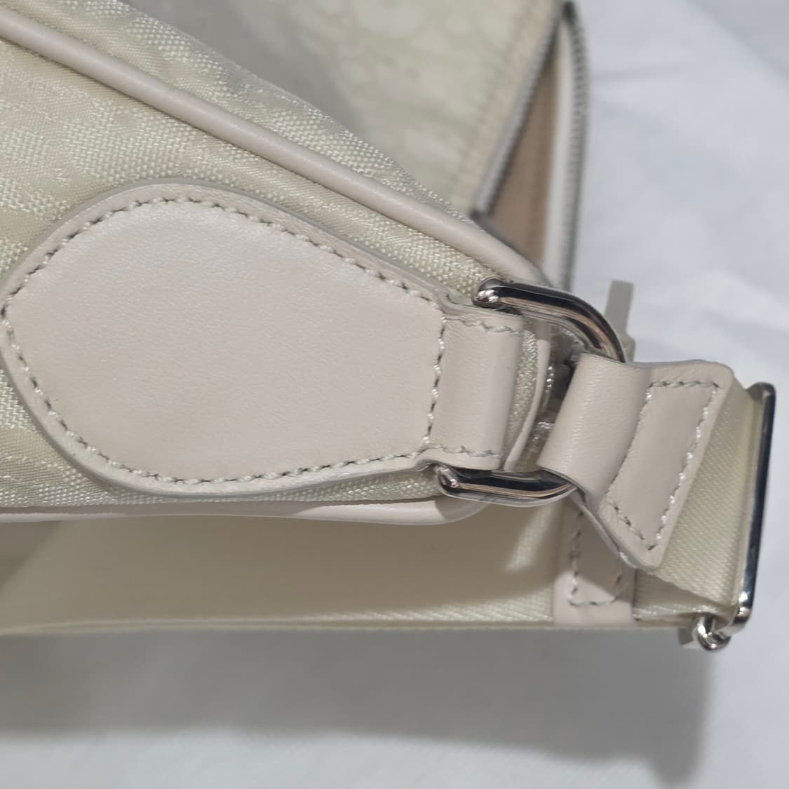 디올 디올챰 오블리크 트로터 쟈가드 나일론 메신저백 숄더백 크로스백 상품이미지8