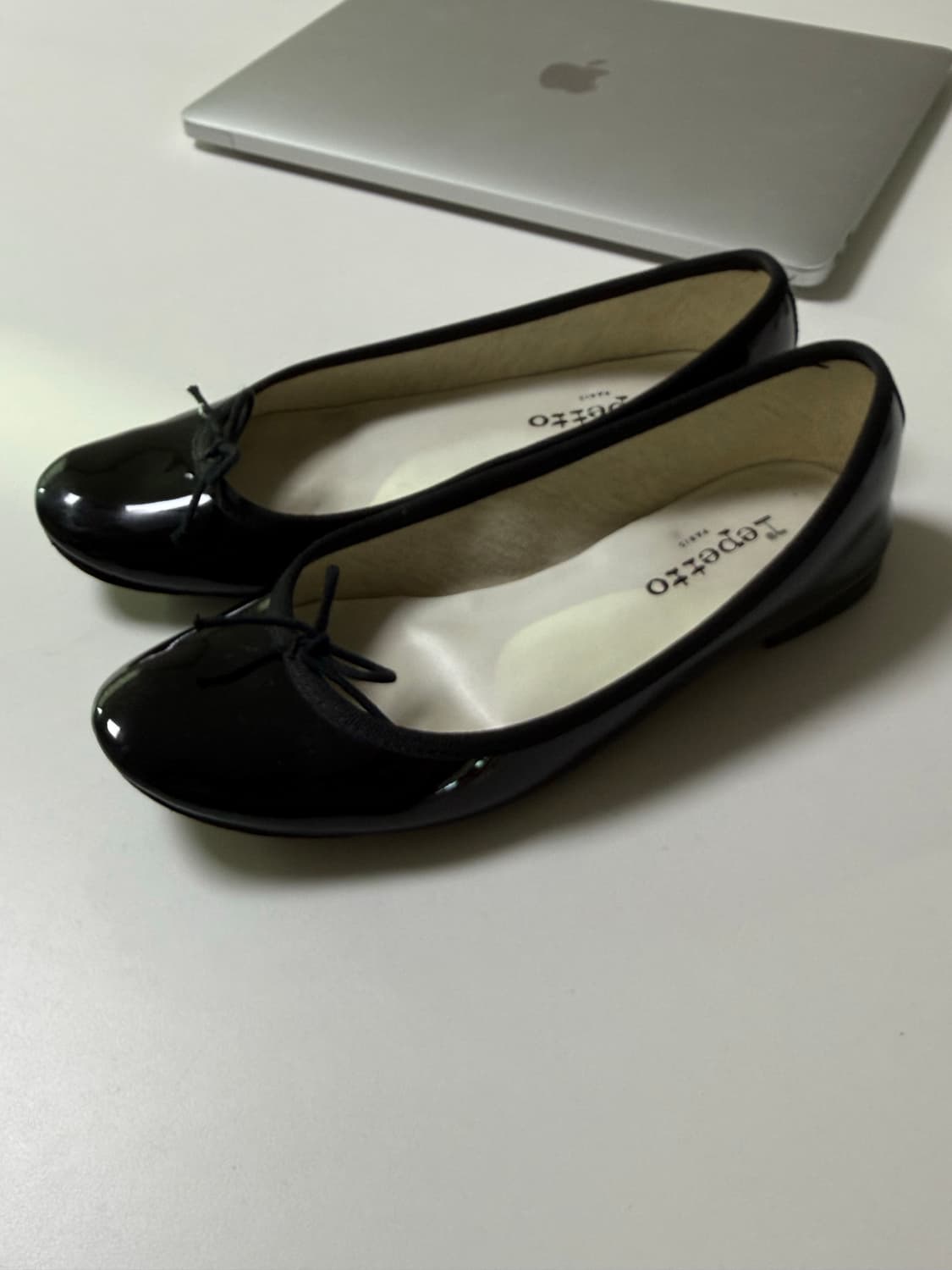 레페토 산드리옹 발레리나 플랫 유광 235 상품이미지1