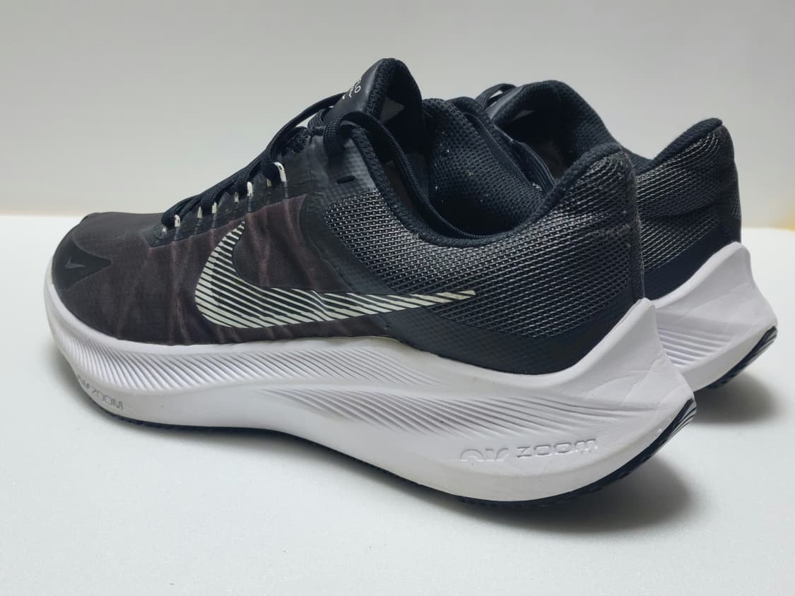 나이키 줌 윈플로 런닝화 블랙 235mm 상품이미지2