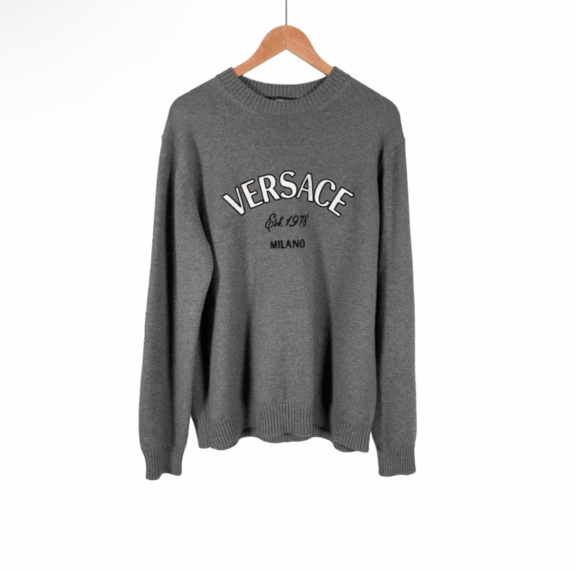 [52] 베르사체 남성 밀라노 스티치 자수 로고 울 니트 스웨터 그레이 상품이미지1