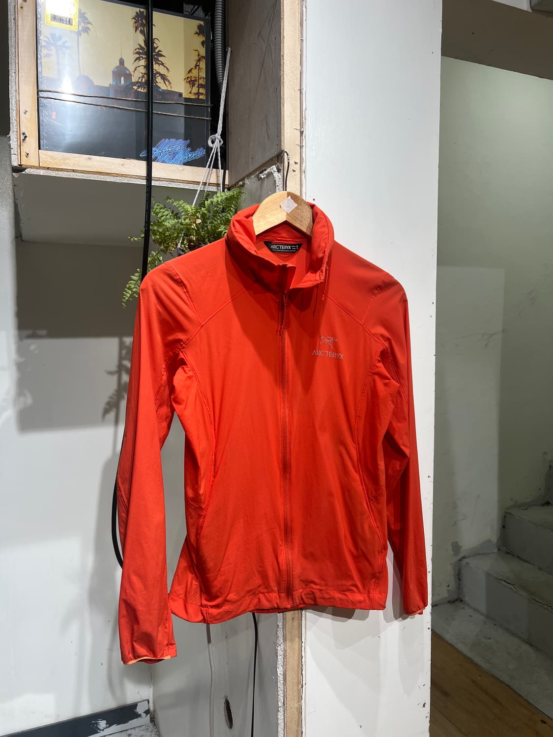 아크테릭스 오렌지 바람막이 상품이미지2