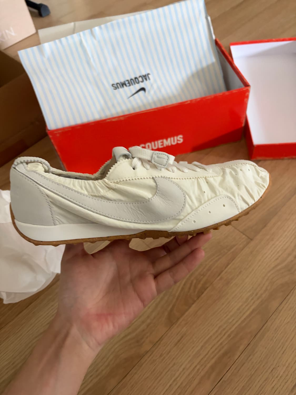 [45.5, 300] 자크뮈스x나이키 문슈즈 SP 소프트 펄 세일 상품이미지2