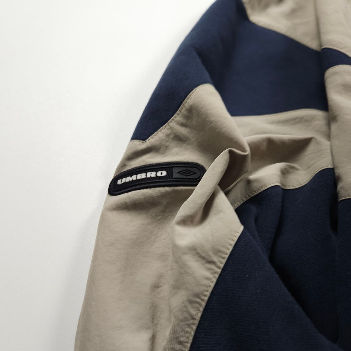 엄브로 빅고로 배색 우븐 트랙 자켓 (L) 상품이미지5