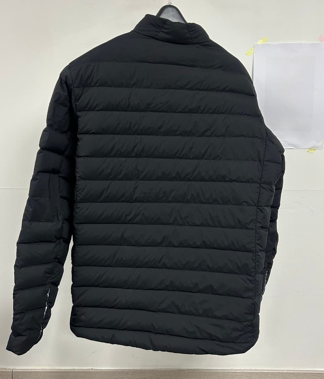 룰루레몬 블랙 남성 구스다운 경량 패딩 L 상품이미지2