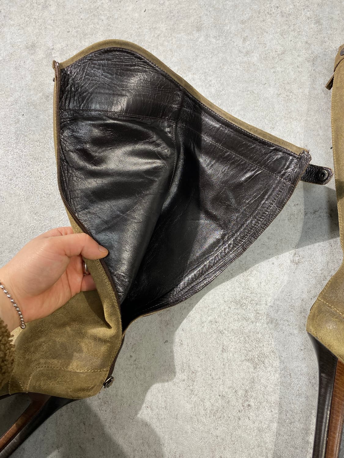 [35] FENDI 펜디 이태리 메이드 스웨이드 부츠 상품이미지7