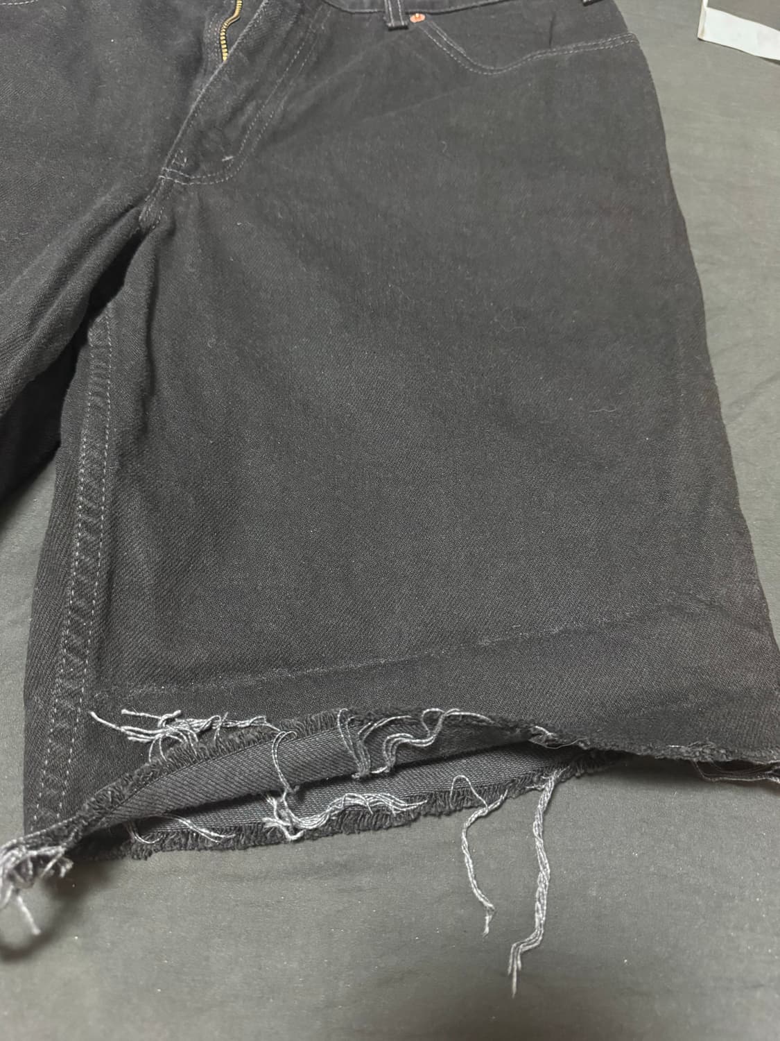 00s 리바이스 550 흑청 W38 L32 컷팅반바지 블랙진 빈티지 구제 상품이미지4