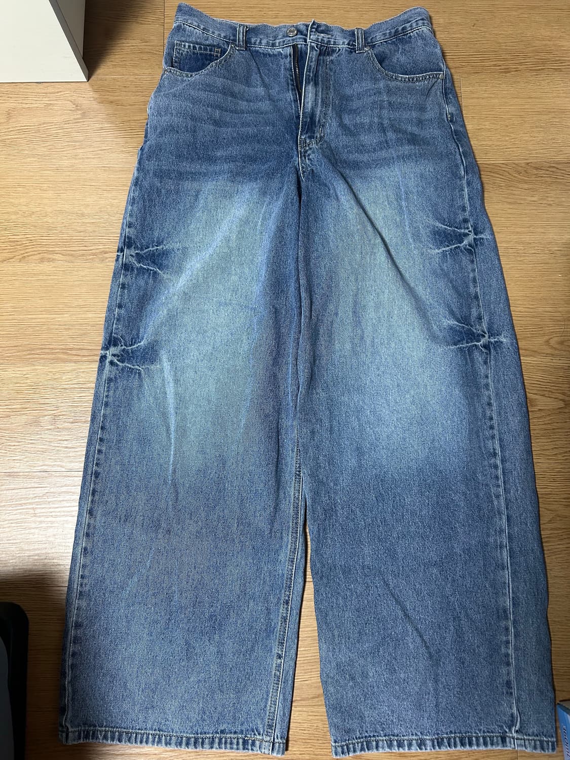 슈퍼서브 도밍고 워싱 와이드 데님 팬츠 - 워시드 블루 상품이미지1