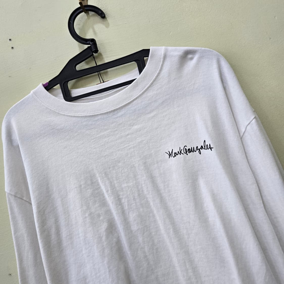 마크 곤잘레스 백그래픽 롱슬리브 티셔츠 상품이미지2