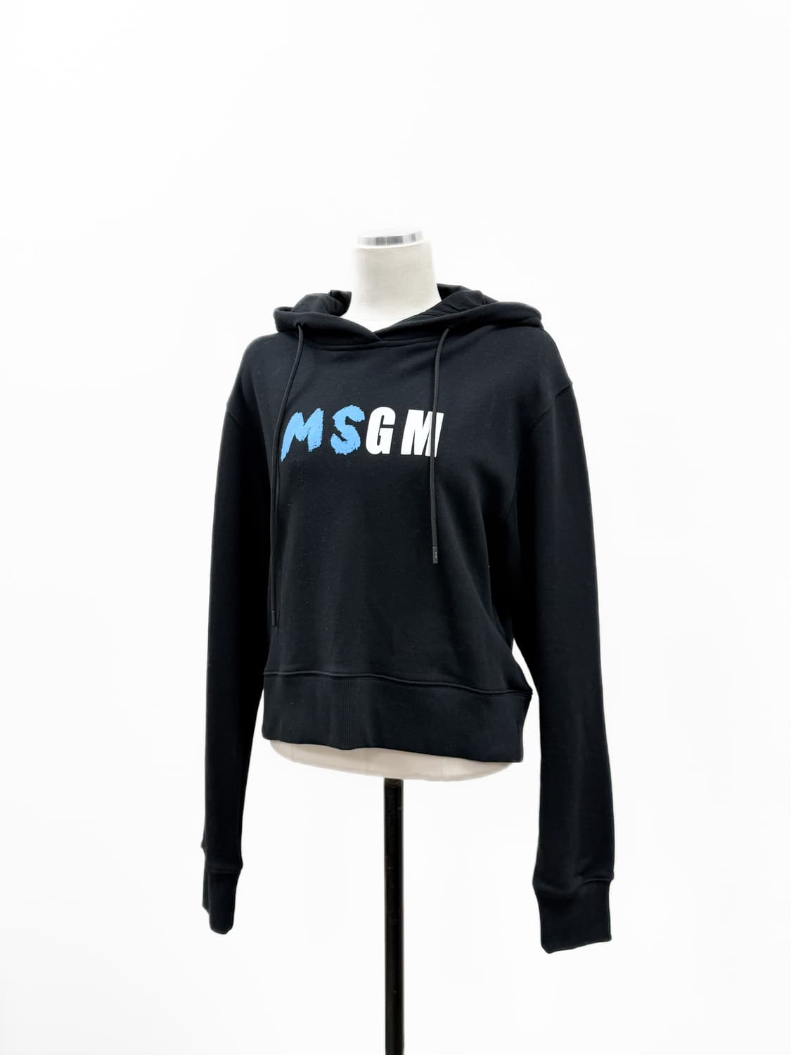 MSGM 페인티드 브러쉬 로고 크롭 후드 티셔츠 상품이미지1
