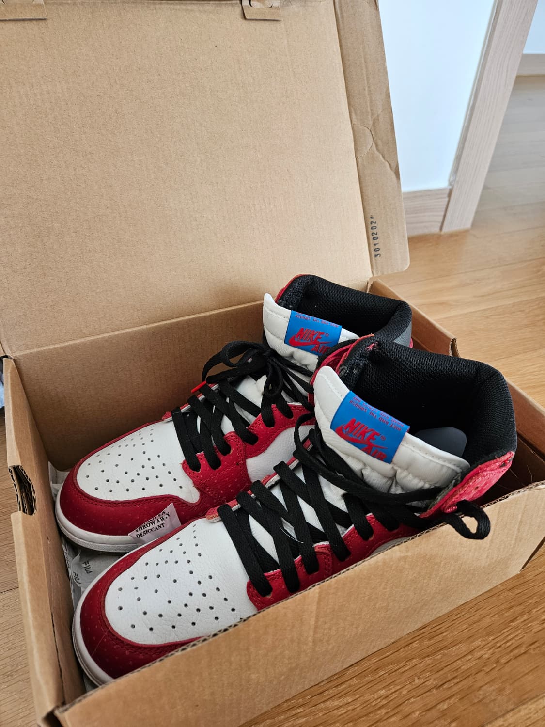 조던 1 하이 스파이더맨 오리진 스토리 275 상품이미지8