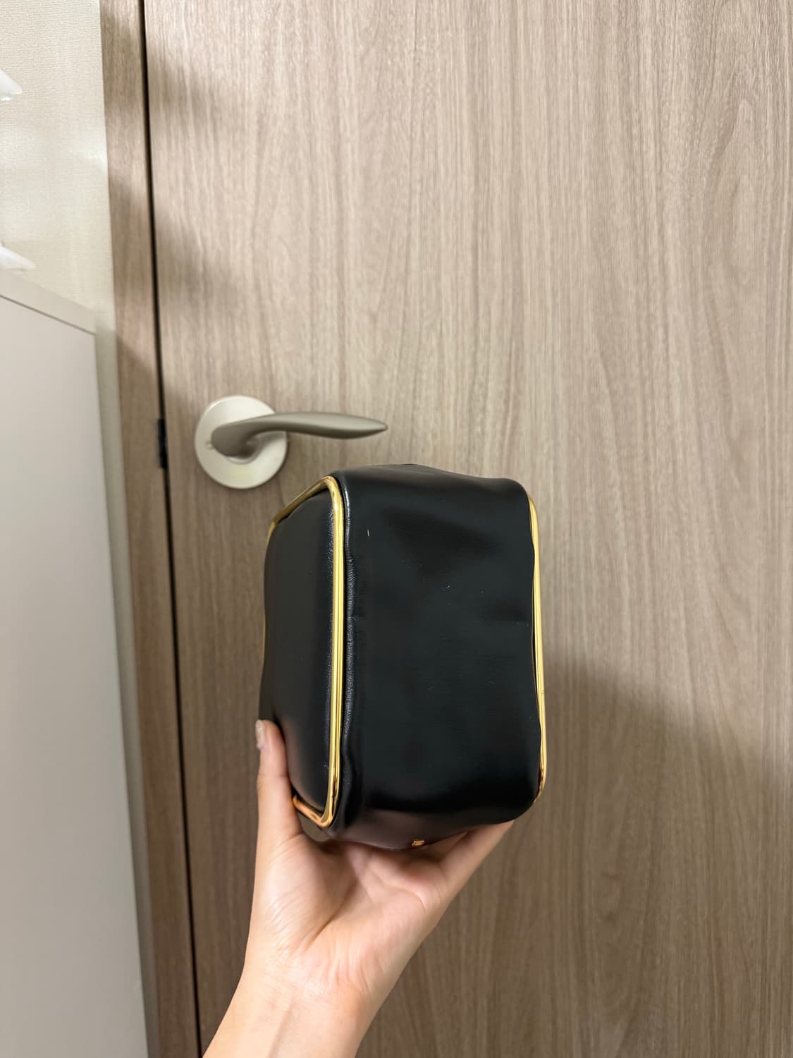 알렉산더왕 토트백 블랙 상품이미지6