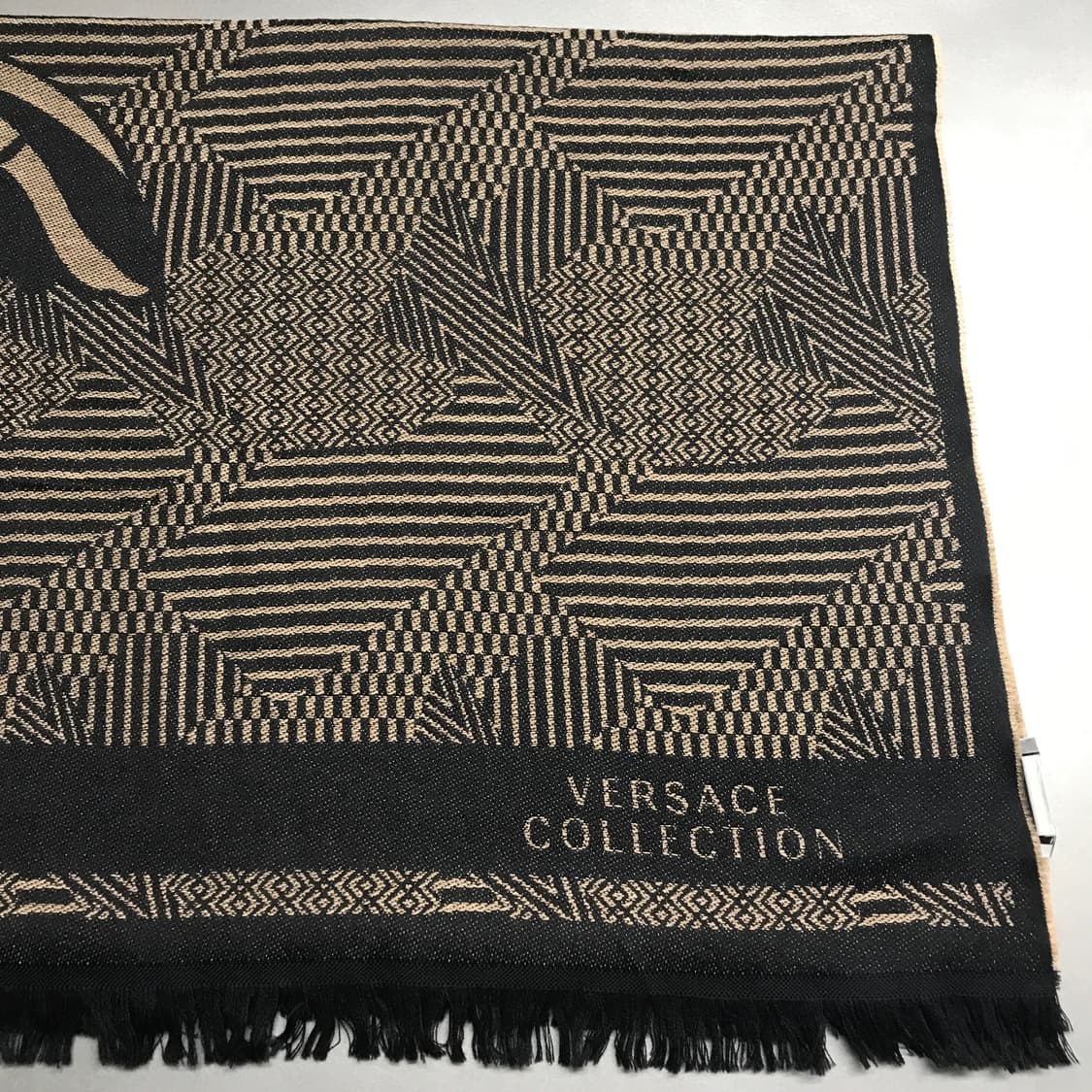 베르사체 메두사 머플러 상품이미지5