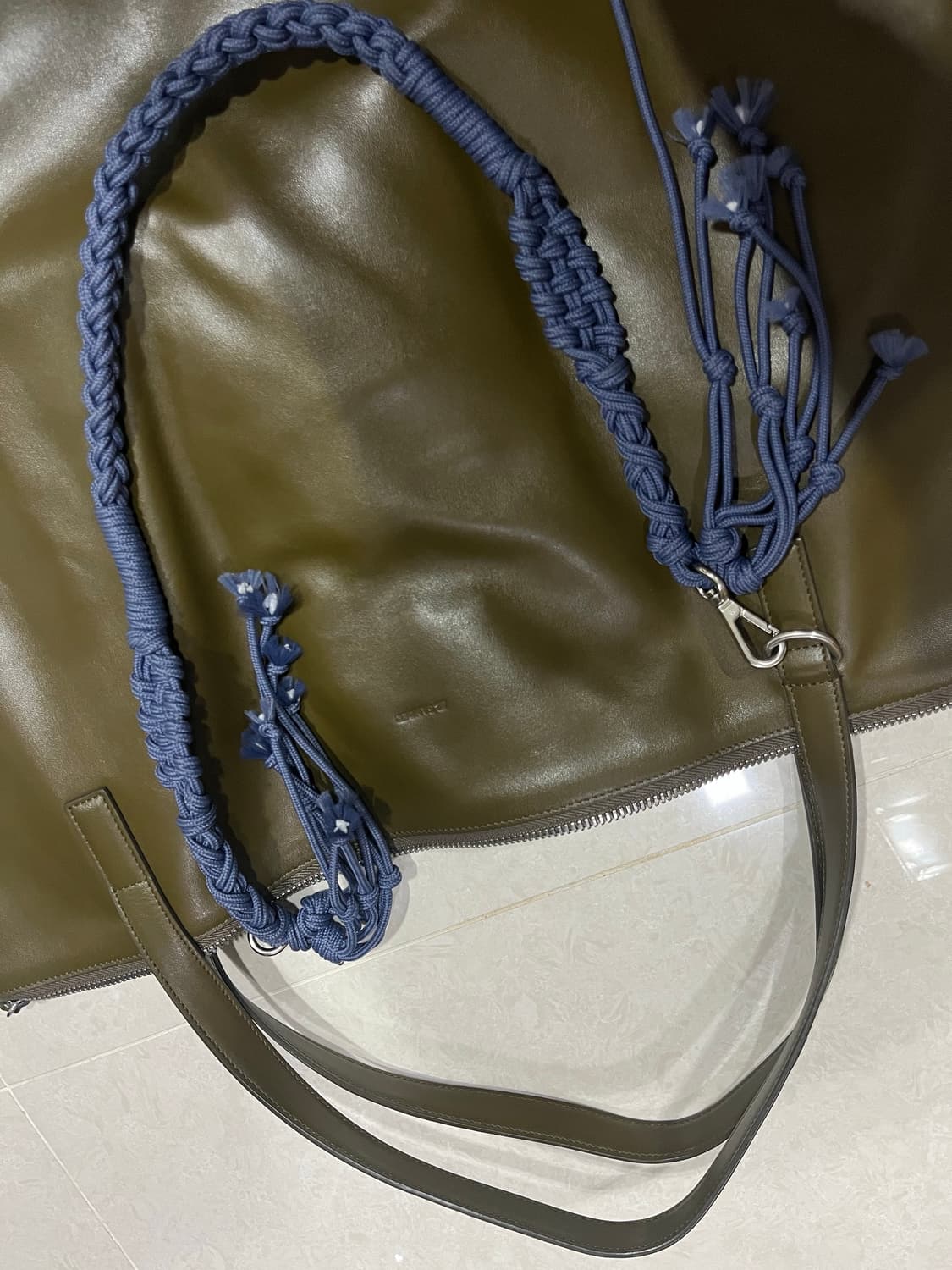 질샌더 20fw 레더 집 라지 토트백 상품이미지5