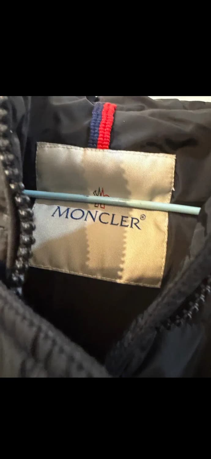 몽클레어 블랙 숏 패딩 점퍼 상품이미지3