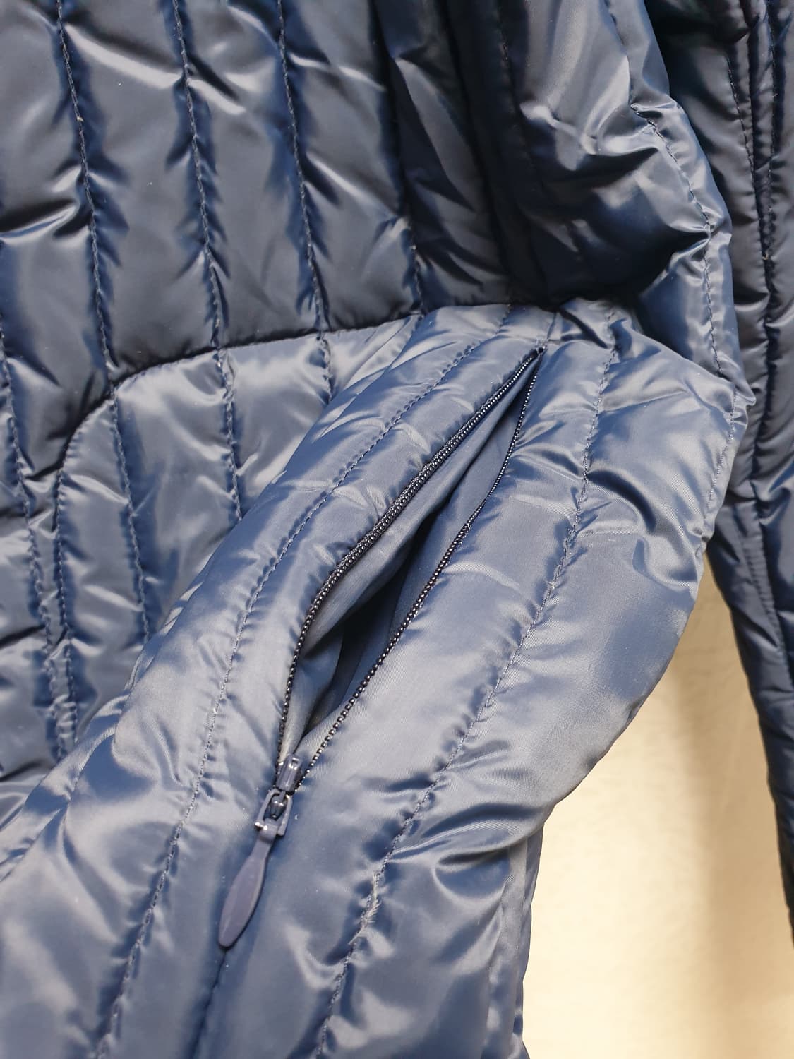 [4/95] 파리게이츠 퀼팅 골프경량패딩 구스 상품이미지7