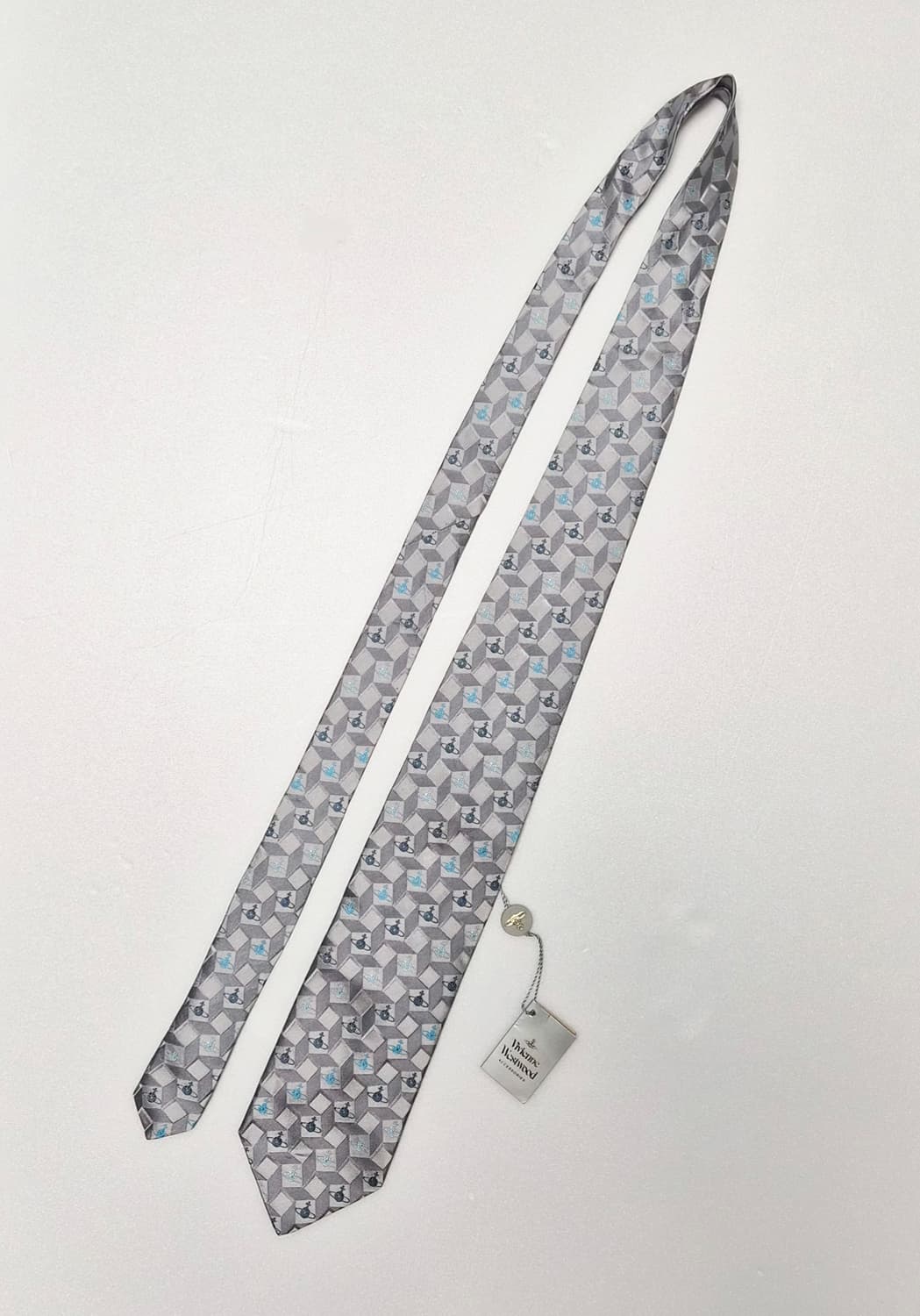 (새제품)비비안웨스트우드 실버 그레이 넥타이 상품이미지2