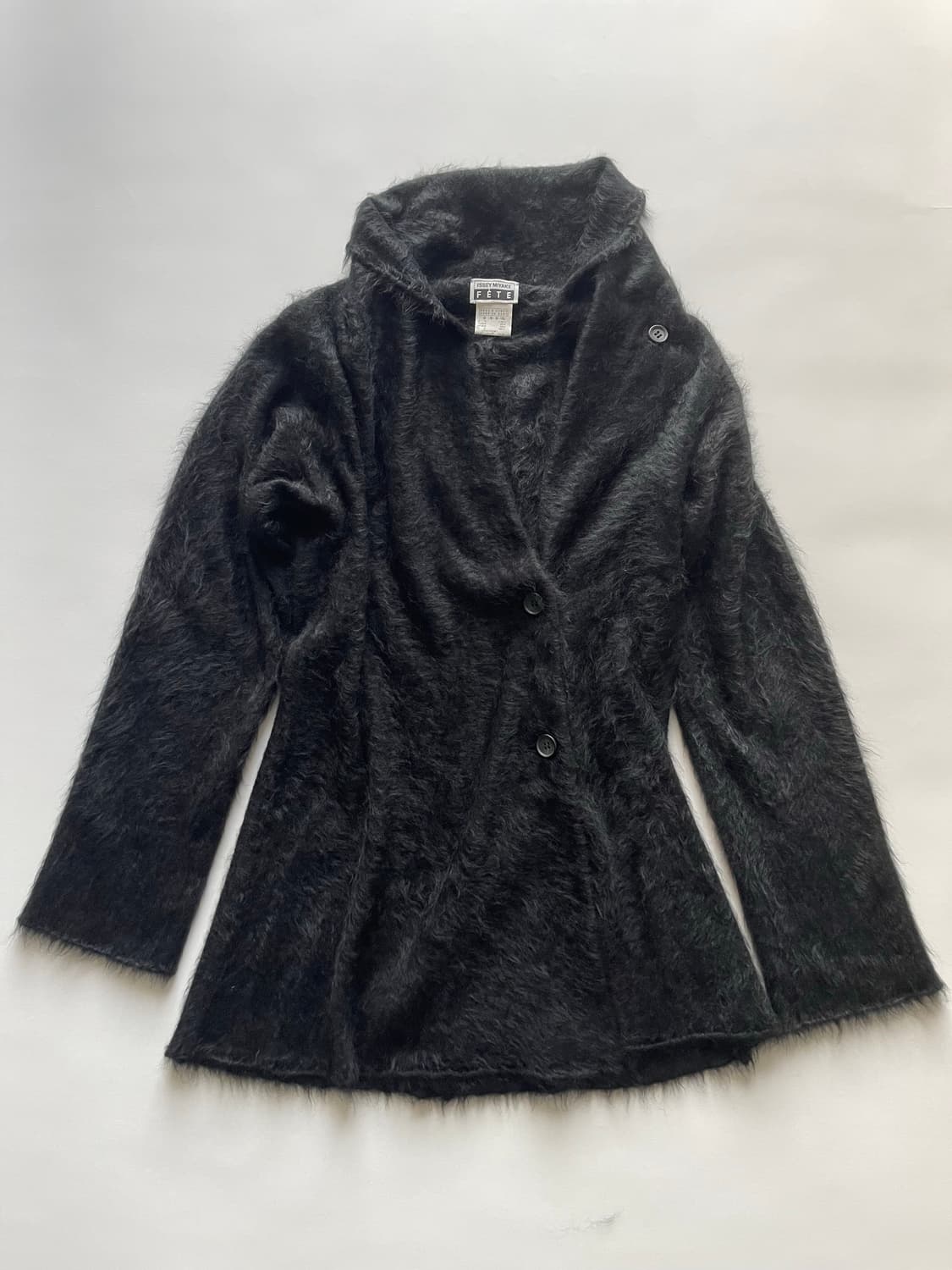 이세이미야케 캐시미어100 블랙 가디건 코트 상품이미지1