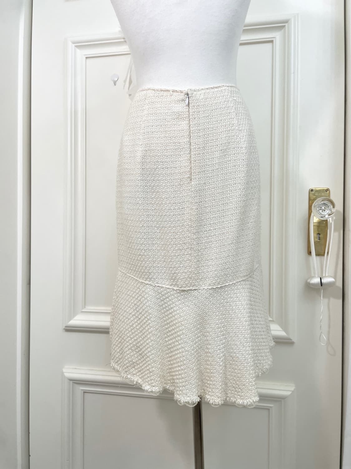 ivory rainbow glitter tweed ruffle midi  상품이미지4