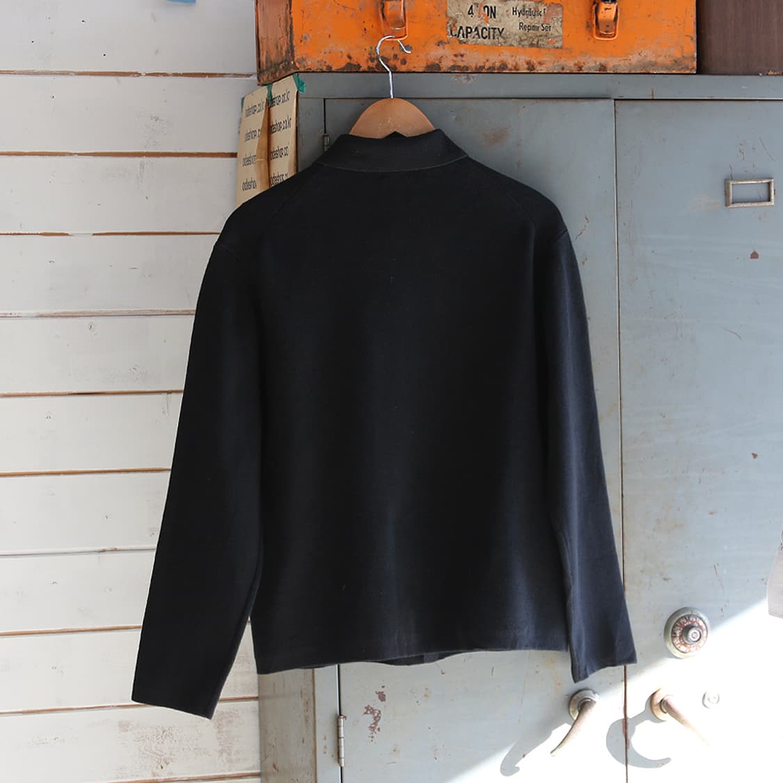 (착용컷) 유니클로 카라 니트 가디건 (남성용 98) 상품이미지2