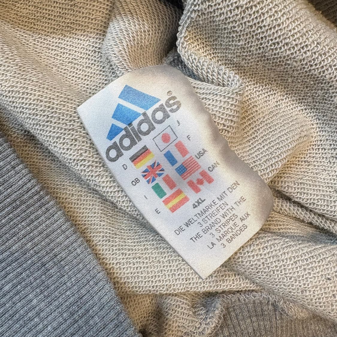 그레이 & 블랙 빈티지 아디다스 스웻셔츠 상품이미지8