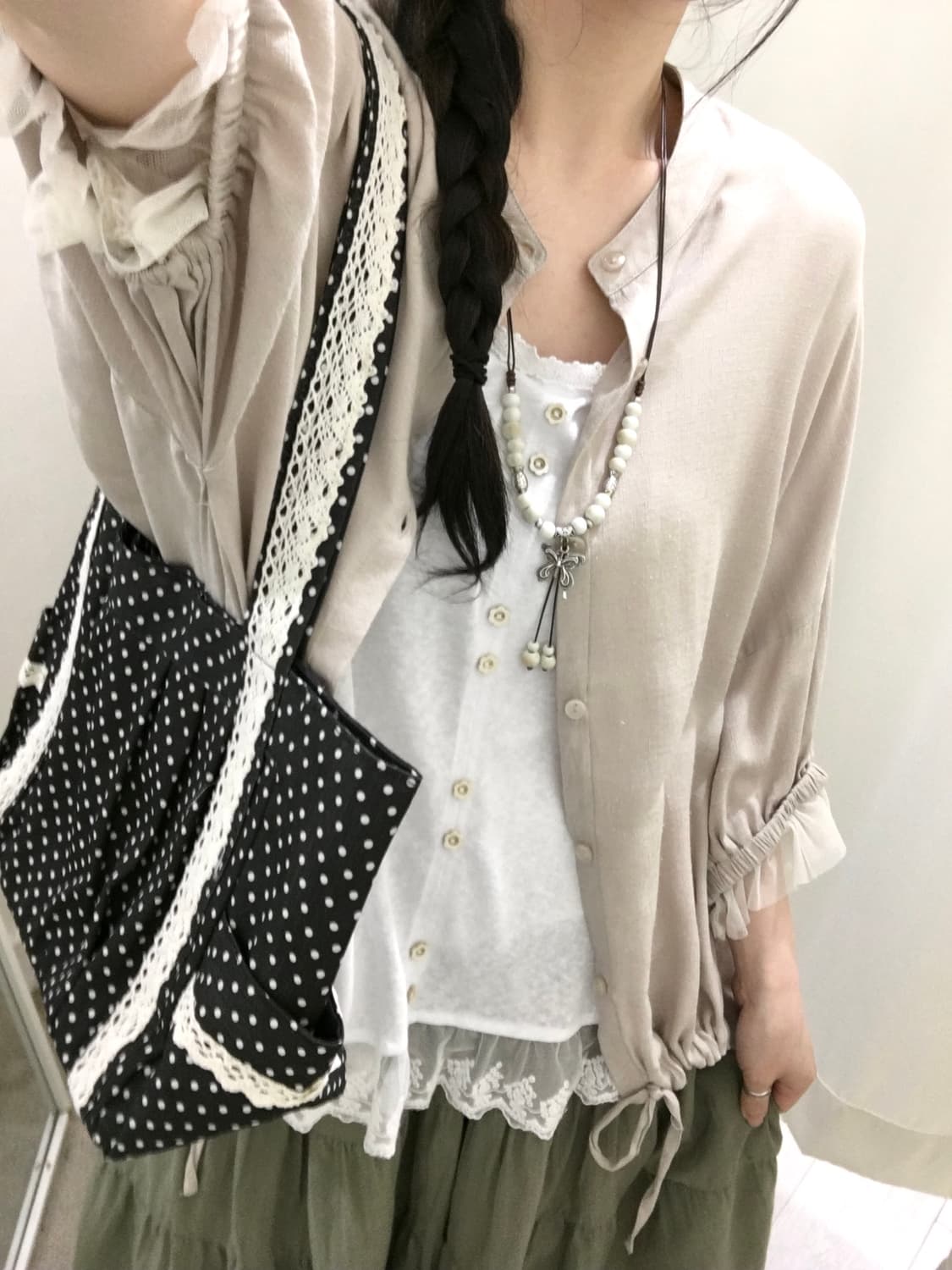 Lace Cuff Loose Fit Blouse 상품이미지1